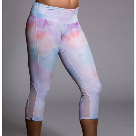 Onzie Hot Yoga Sprinter Capri size S/M - Picture 3 of 3